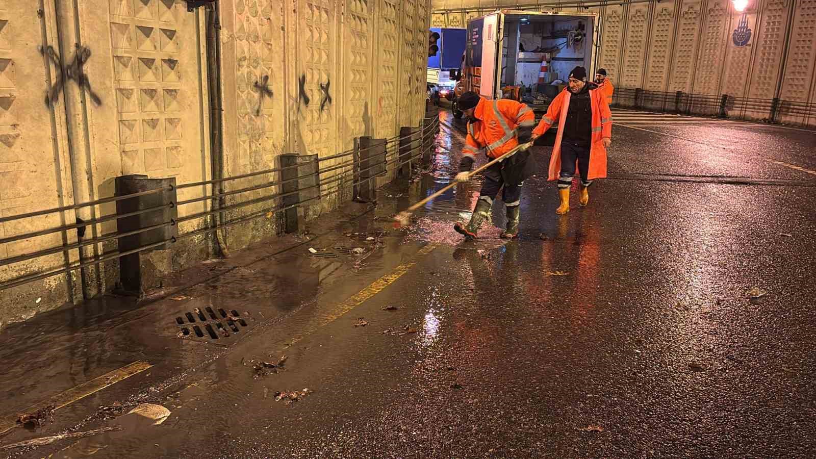 akomdan istanbul icin kar uyarisi hava sicakligi 3 dereceye kadar dusecek 1 2vAvi9cA