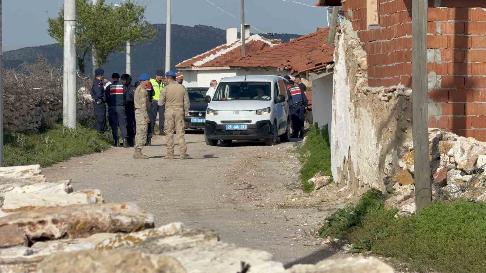 akrabalar arasinda arazi kavgasi kanli bitti 1 olu 2 yarali 1 S837vuCD