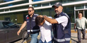 akrabasini-aracla-2-kez-uzerinden-gecerek-olduren-sahsin-yargilanmasina-baslandi-R8TuYGHx.jpg