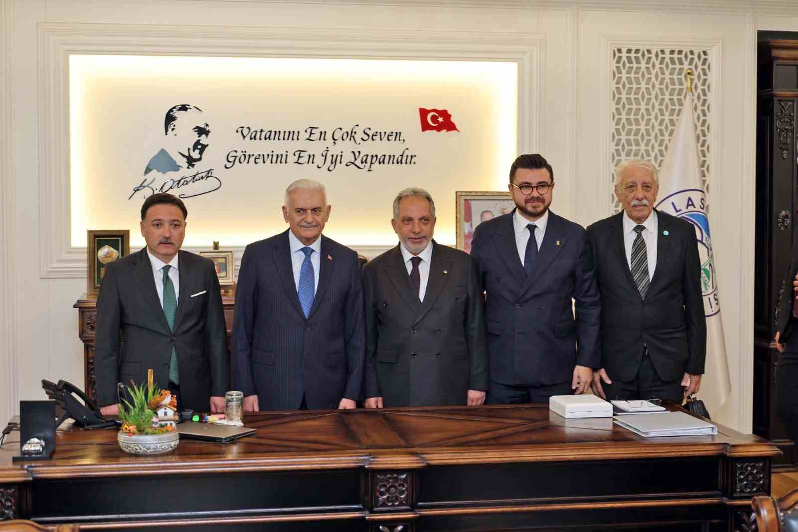 aksakallar heyeti baskani yildirim eminim ki kayseri yil boyunca turk dunyasi kultur baskenti unvaninin BSNe8WGs