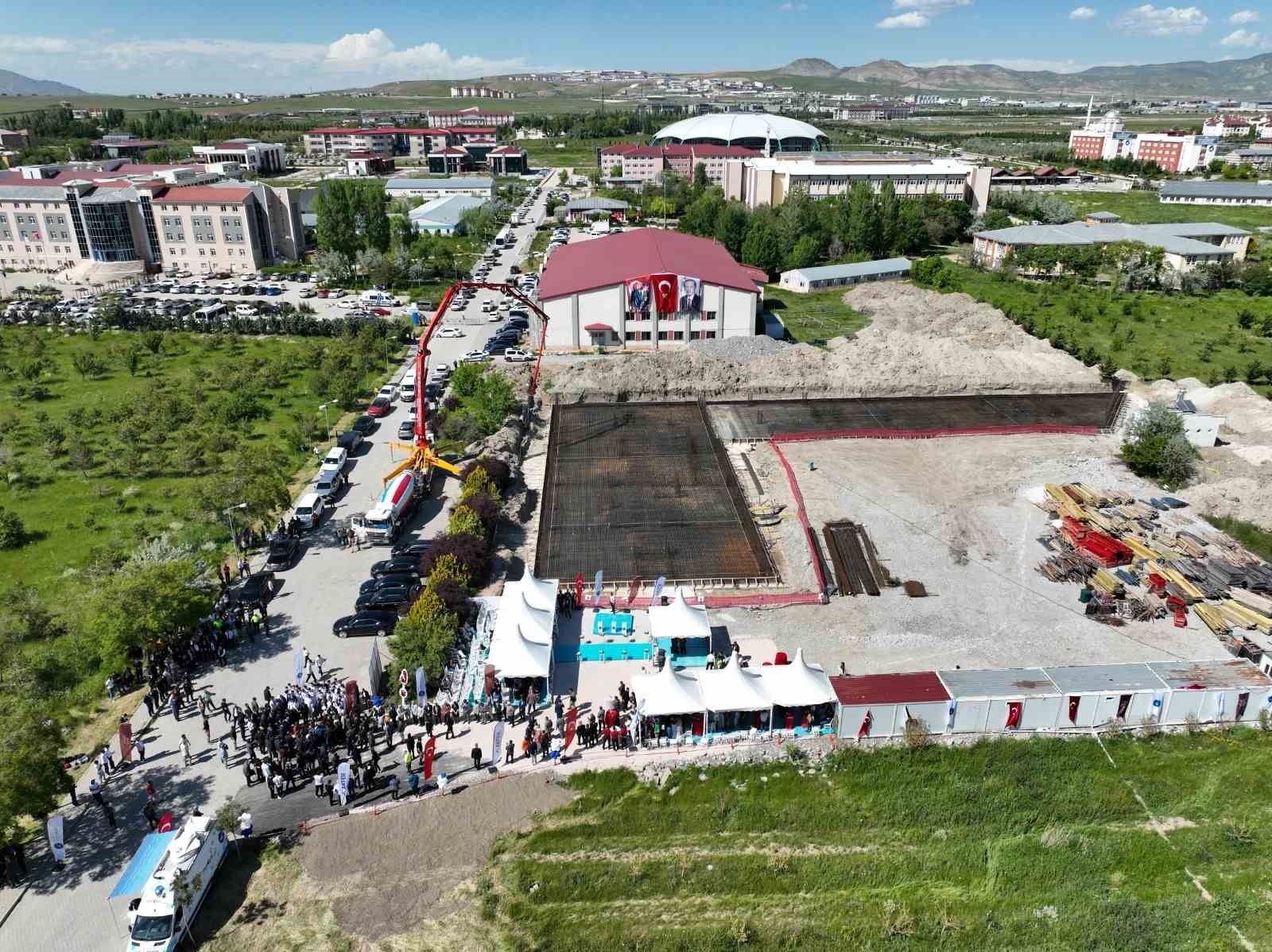Aksakallar Konseyi Başkanı Binali Yıldırım: "Denizler olmasaydı dünyanın yarısı açlıktan, diğer yarısı da soğuktan etkilenirdi" 7 aksakallar konseyi baskani binali yildirim denizler olmasaydi dunyanin yarisi acliktan diger yarisi da soguktan FFBGTPNP