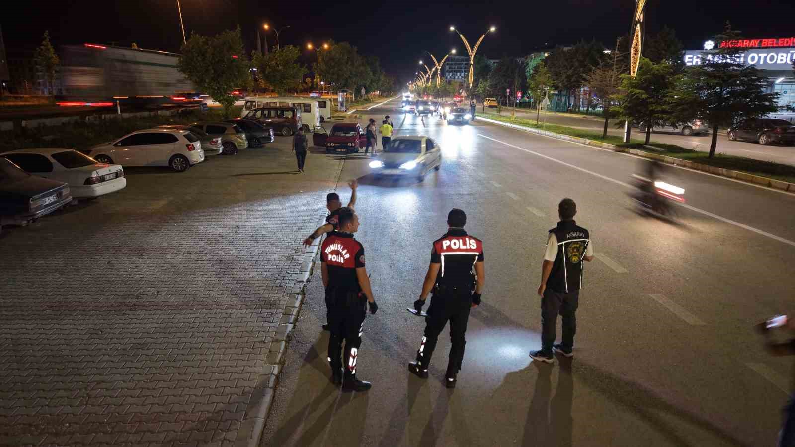 aksaray sokaklarinda sok uyulama 3 q76PB7kh
