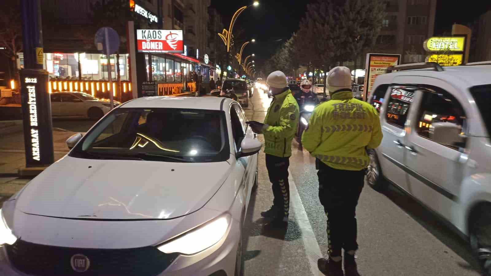 Aksaray’da 164 polisle "Huzurlu sokaklar" uygulaması 7 aksarayda 164 polisle huzurlu sokaklar uygulamasi 3 UOEvKqEb