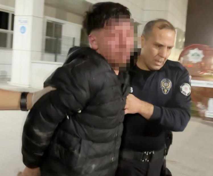 aksarayda 20 yasindaki gencin annesinin sevgilisini bicaklayarak agir yaraladigi adam oldu 2