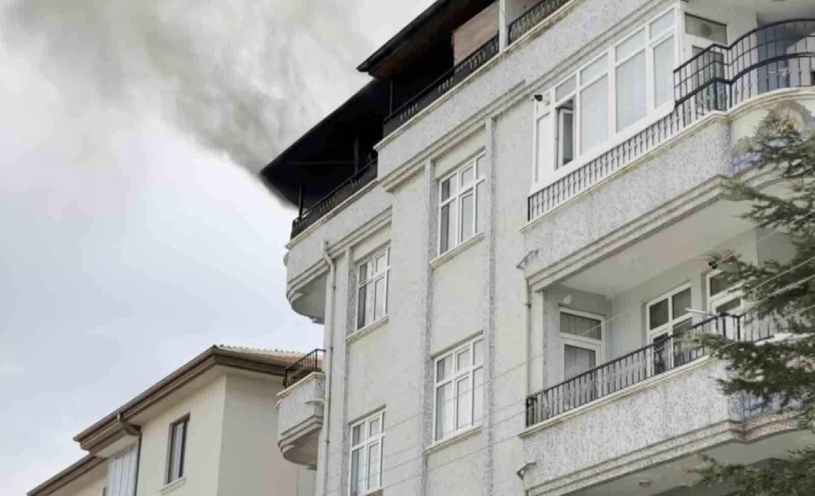 aksarayda 5 katli apartmanda yangin panigi bina tahliye edildi 1 ScjgRO3t