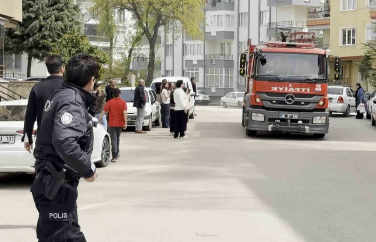 aksarayda 5 katli apartmanda yangin panigi bina tahliye edildi 2 8XISVpGE