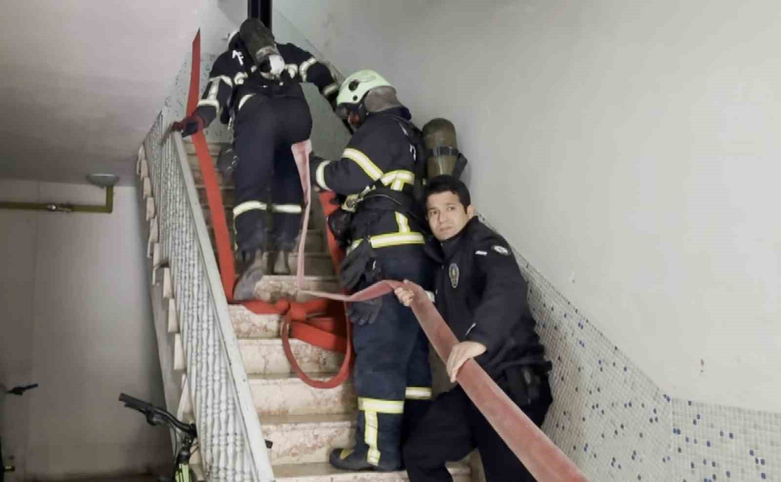 aksarayda 5 katli apartmanda yangin panigi bina tahliye edildi 3 hETeH7WA