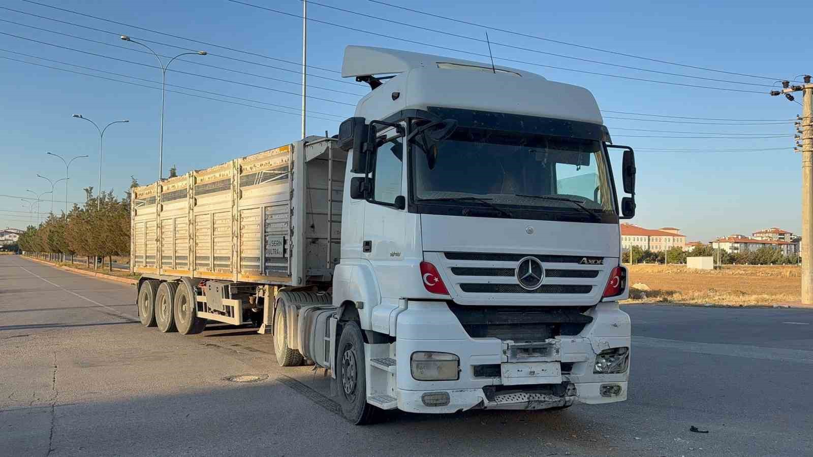 aksarayda araba ile tir carpisti 1 yarali 2 VzhgBt6b