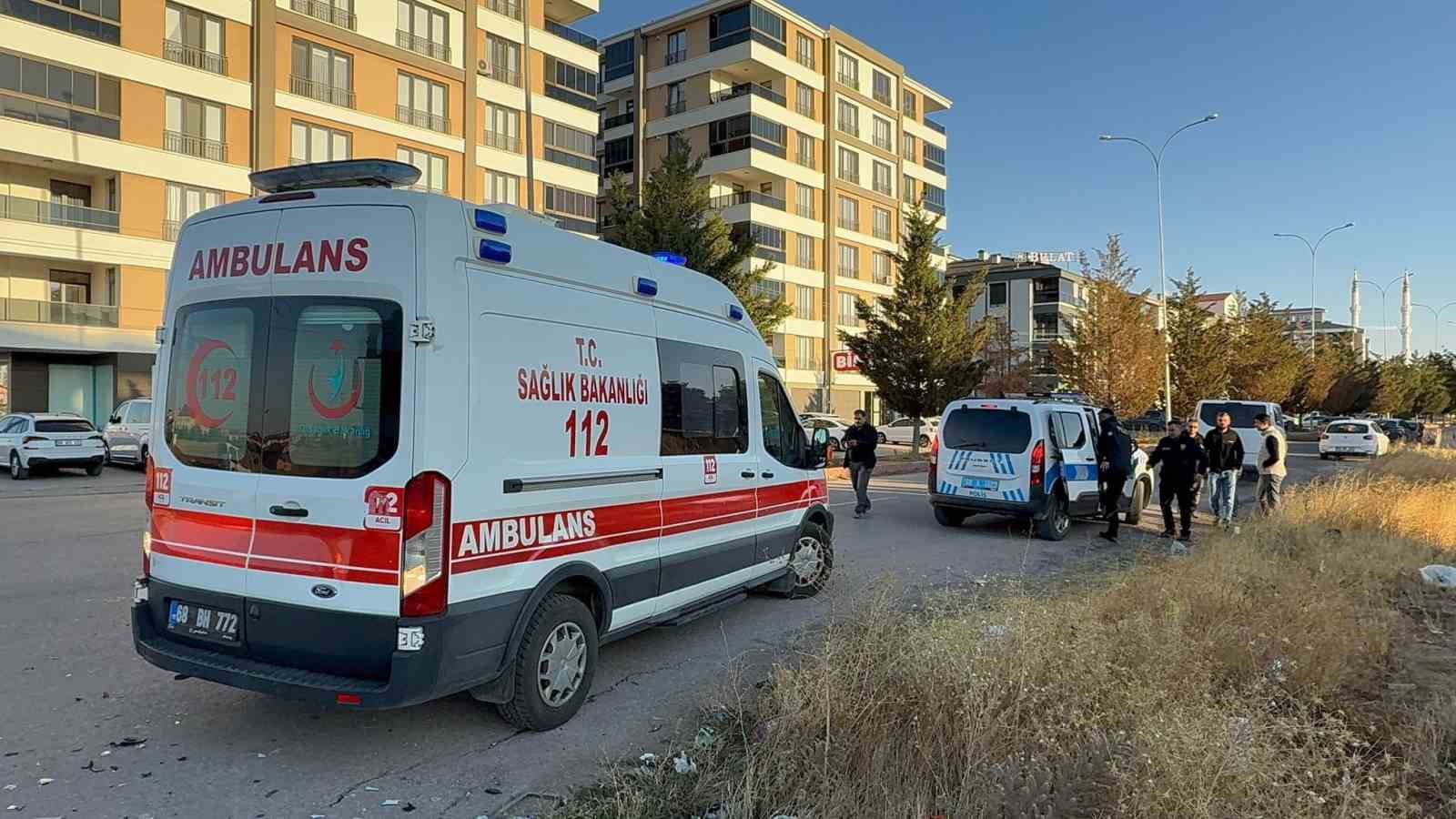 aksarayda araba ile tir carpisti 1 yarali 3 2cvOOfsE