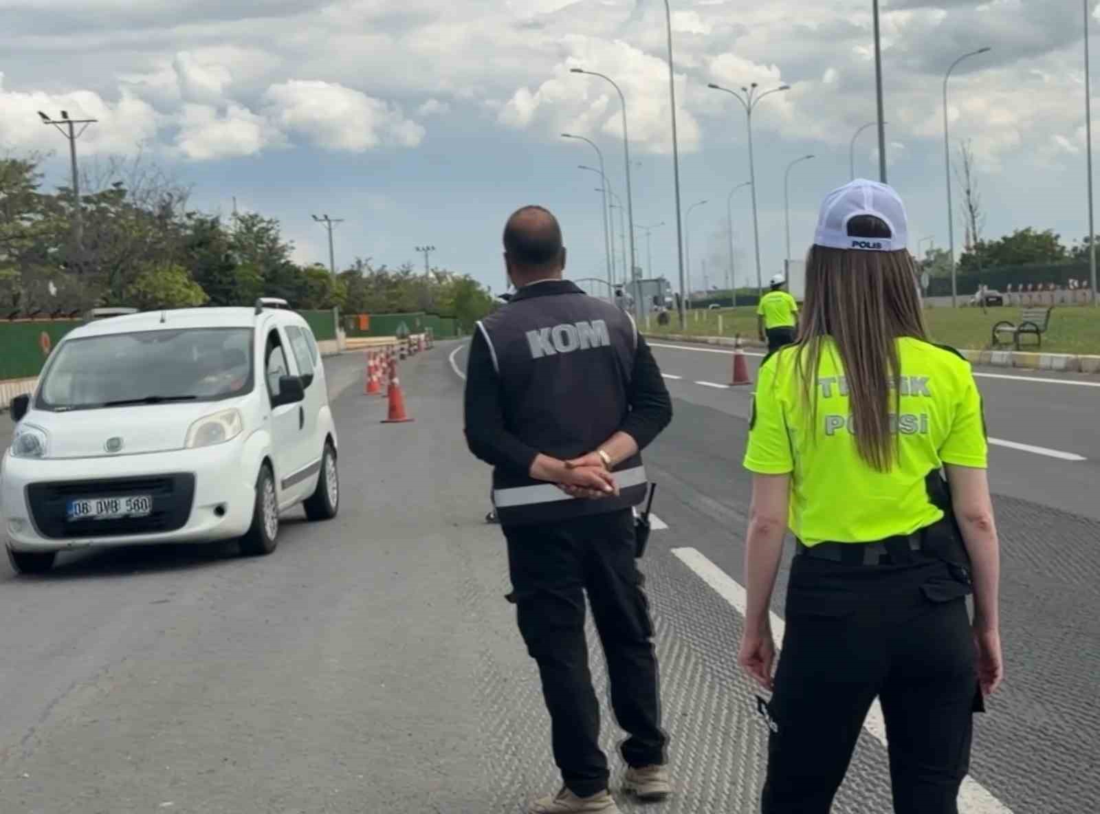 aksarayda bayram tatilinin son gununde yogun denetim 2 mtAKBr43