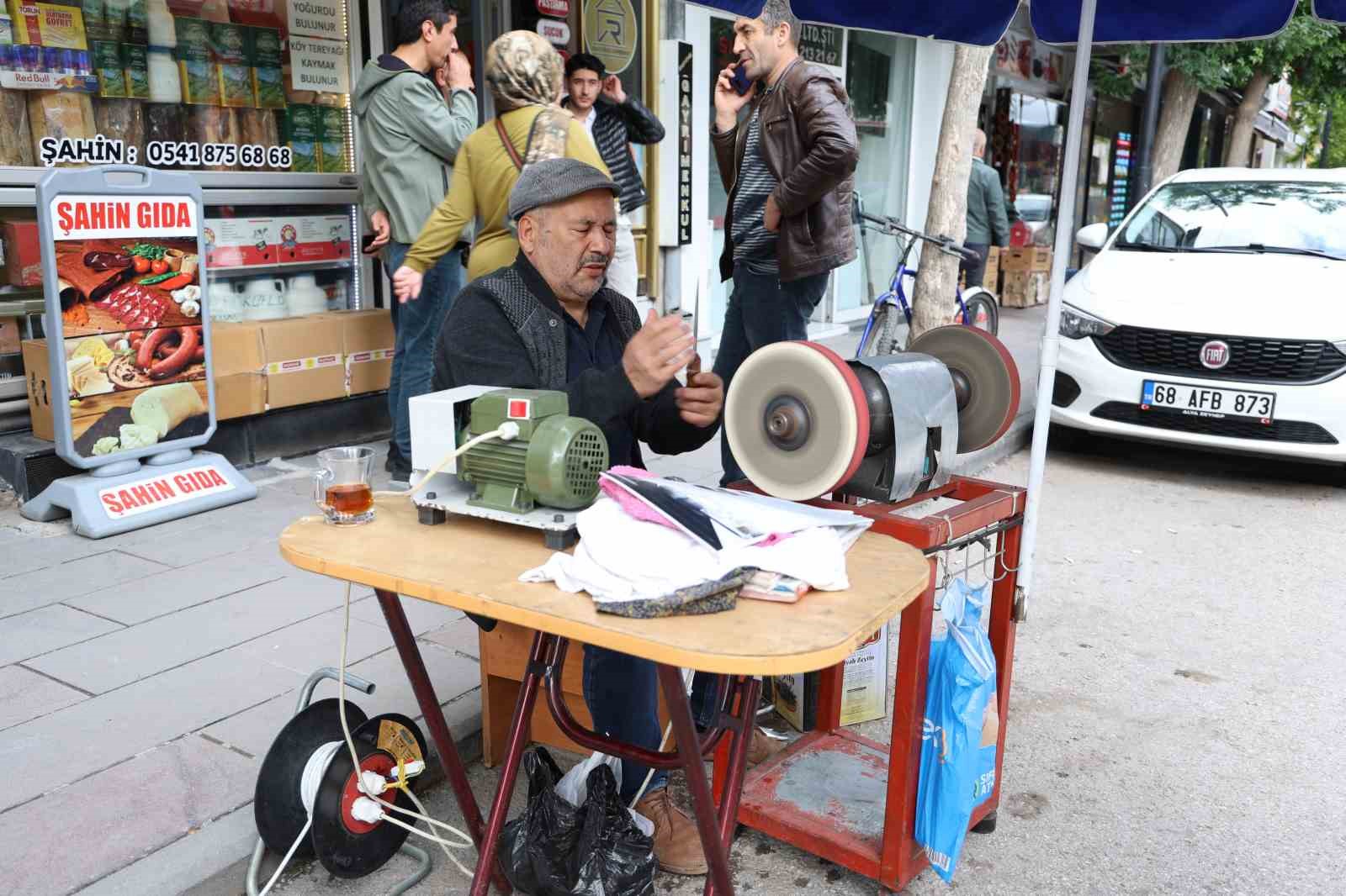 aksarayda bicakcilarin kurban mesaisi 3 iKuwhCFI