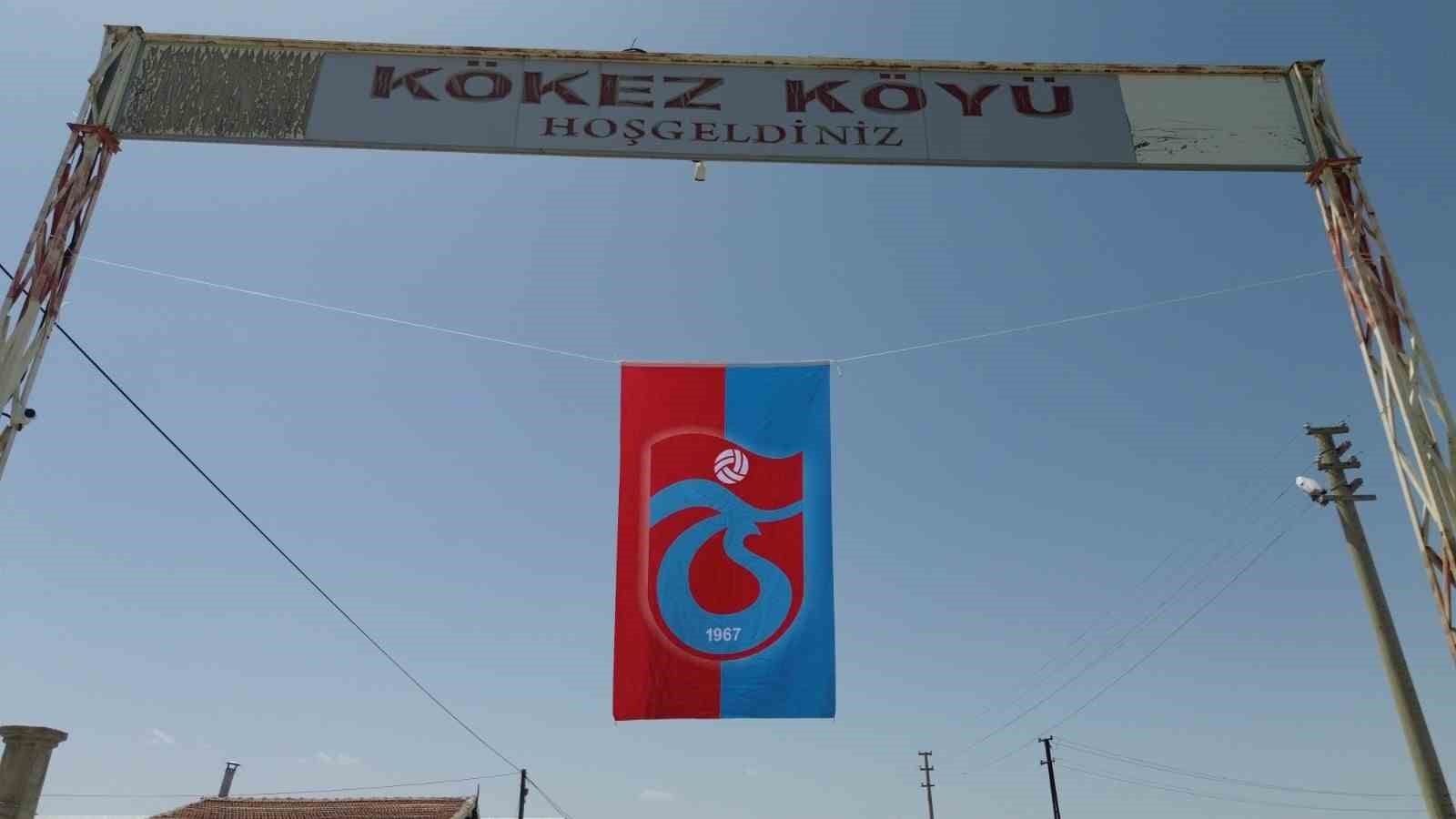 Aksaray’da bordo-mavi köy: Trabzonspor sevgisi yıllardır sürüyor 12 aksarayda bordo mavi koy trabzonspor sevgisi yillardir suruyor 8 OKi7Fbq3