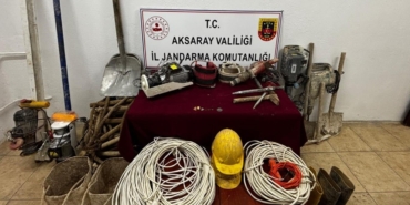 aksarayda-define-avcilari-tarihi-eserlerle-sucustu-yakalandi-iBCNuWUr.jpg