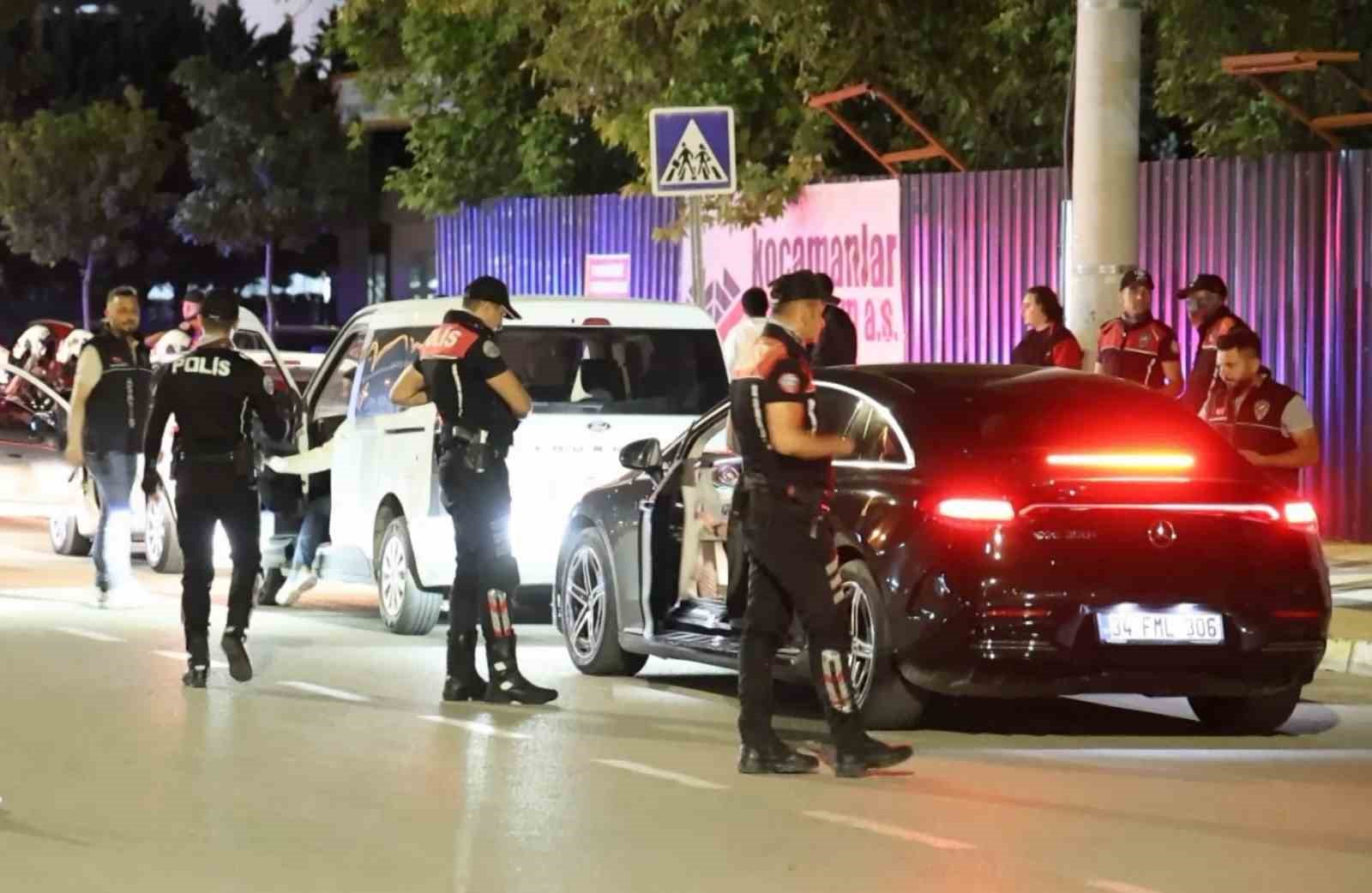 aksarayda huzurlu sokaklar uygulamasi 5 O8L3dO9H