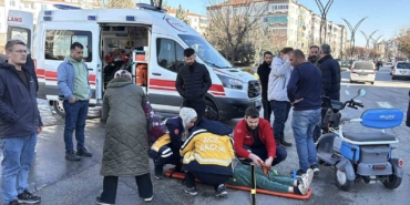 aksarayda-iki-motosiklet-carpisti-4-yarali-Is2adcDE.jpg