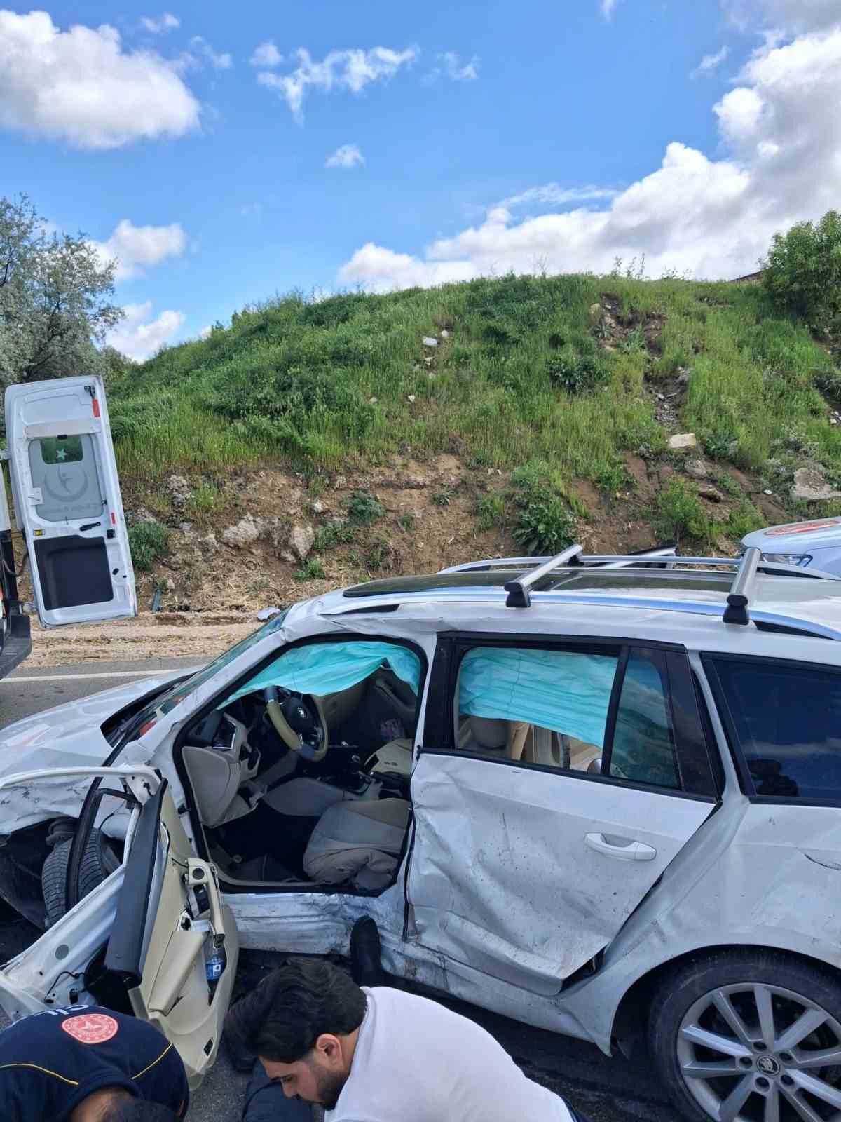 aksarayda iki otomobil carpisti 1 olu 2 yarali 3 C67CtGkr
