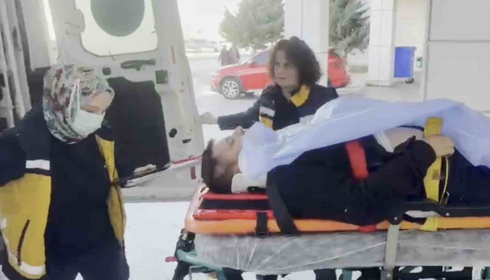 aksarayda iki tir carpisti 1 yarali 1 gsehBHXm