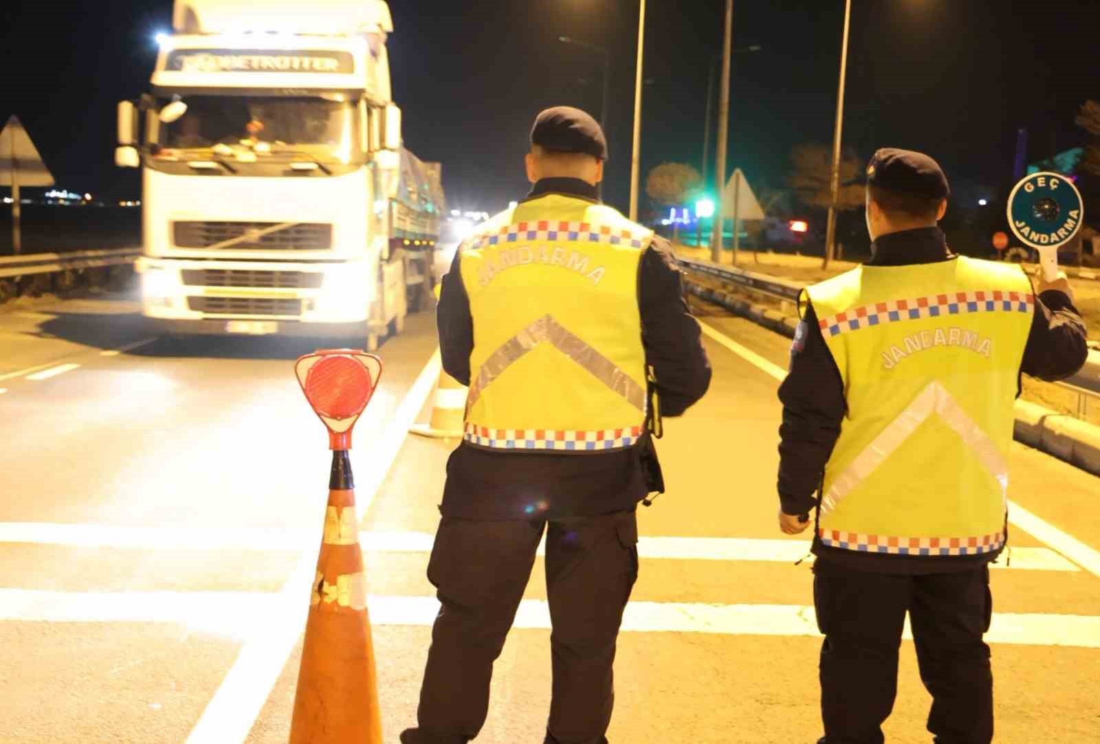 aksarayda jandarma ekipleri denetimlerini surduruyor 1 fU8EjXac