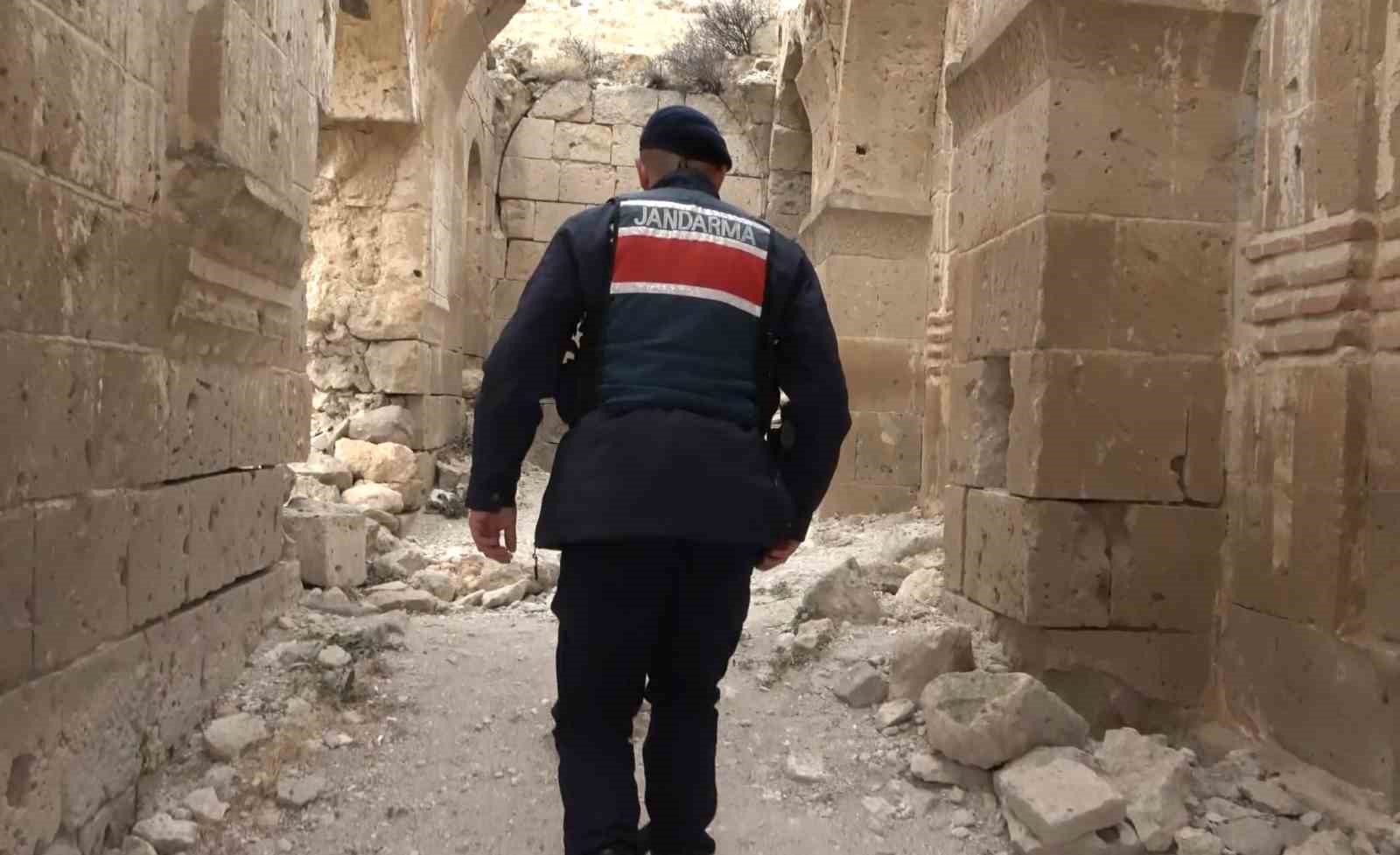 aksarayda jandarma ekipleri tarihi mekanlarda devriyede 5 KajecZ6n