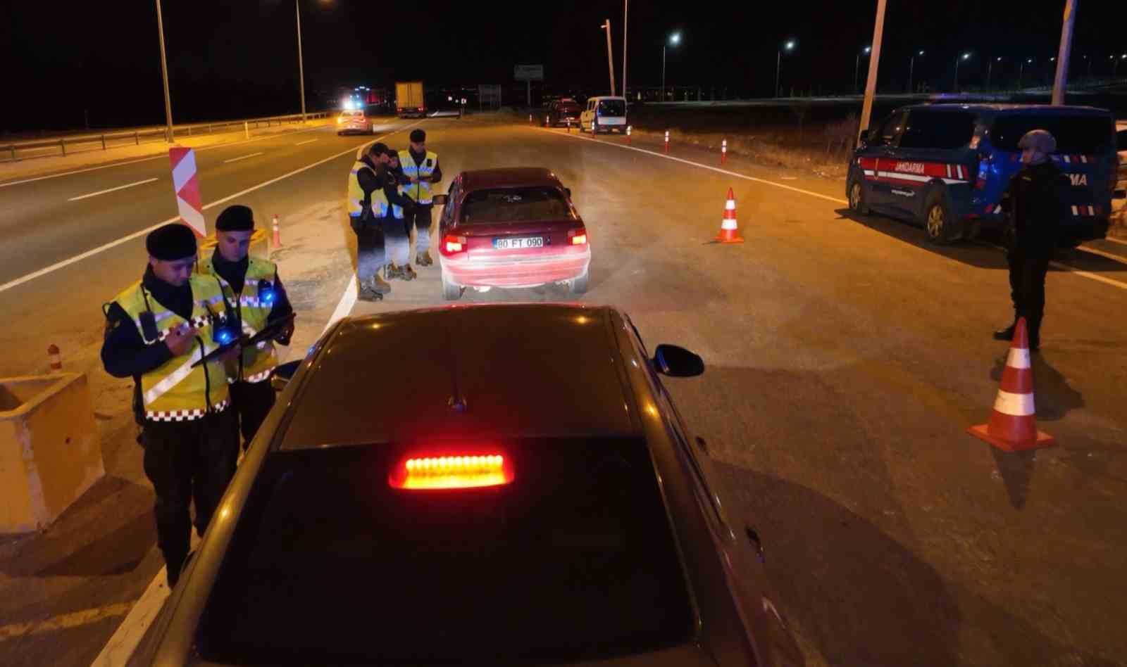 aksarayda jandarma ekipleri uygulamalarini surduruyor 2 3FlqAT6g