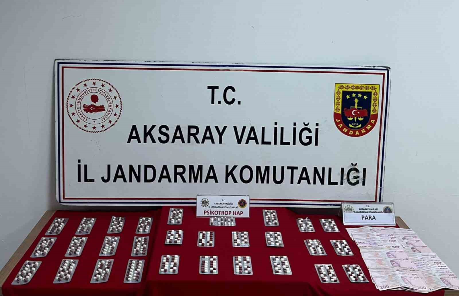 aksarayda jandarmadan 6 adrese es zamanli uyusturucu baskini 5 tutuklama 2 OPehjbvA