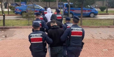 aksarayda-jandarmadan-6-adrese-es-zamanli-uyusturucu-baskini-5-tutuklama-xLklcP9g.jpg