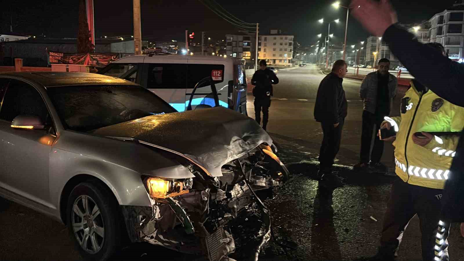 aksarayda kuzenler carpisti 1 yarali 3 d1dABL43