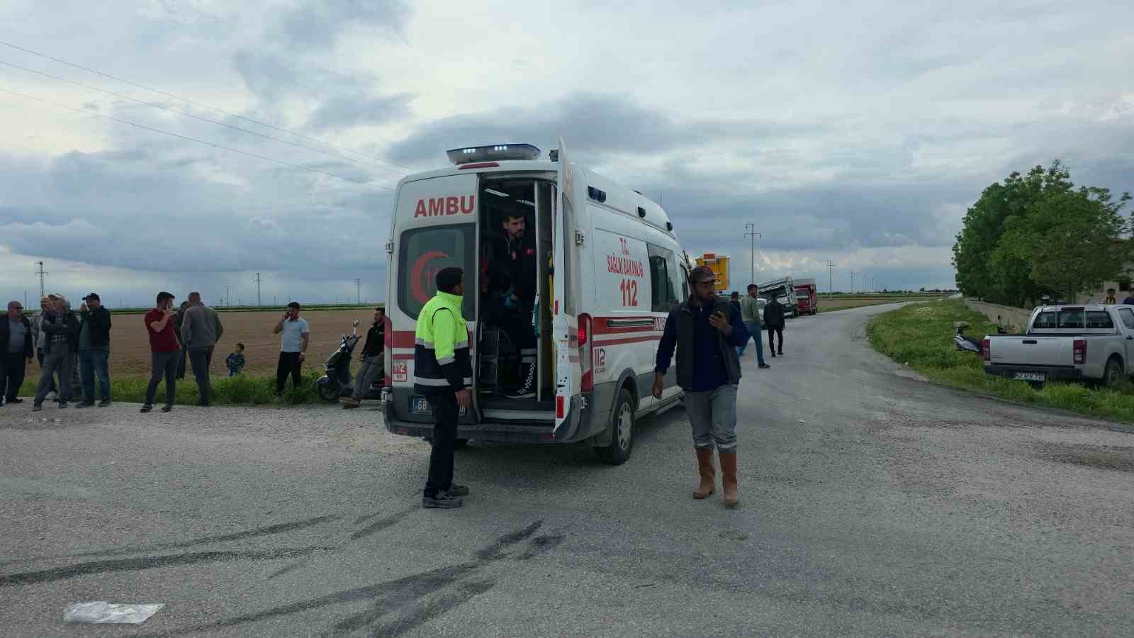 aksarayda minibus ile kamyonet carpisti 5 yarali 3 ufNfN3NC