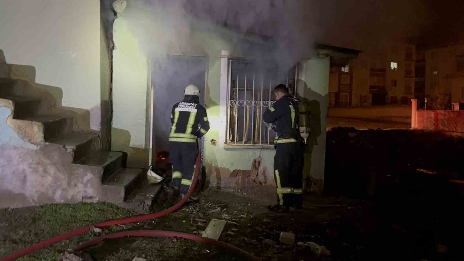 aksarayda mustakil ev alev alev yandi 1 FcJzNUdg