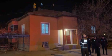 aksarayda-mustakil-evde-baca-yangini-panige-neden-oldu-7ym6XM9k.jpg