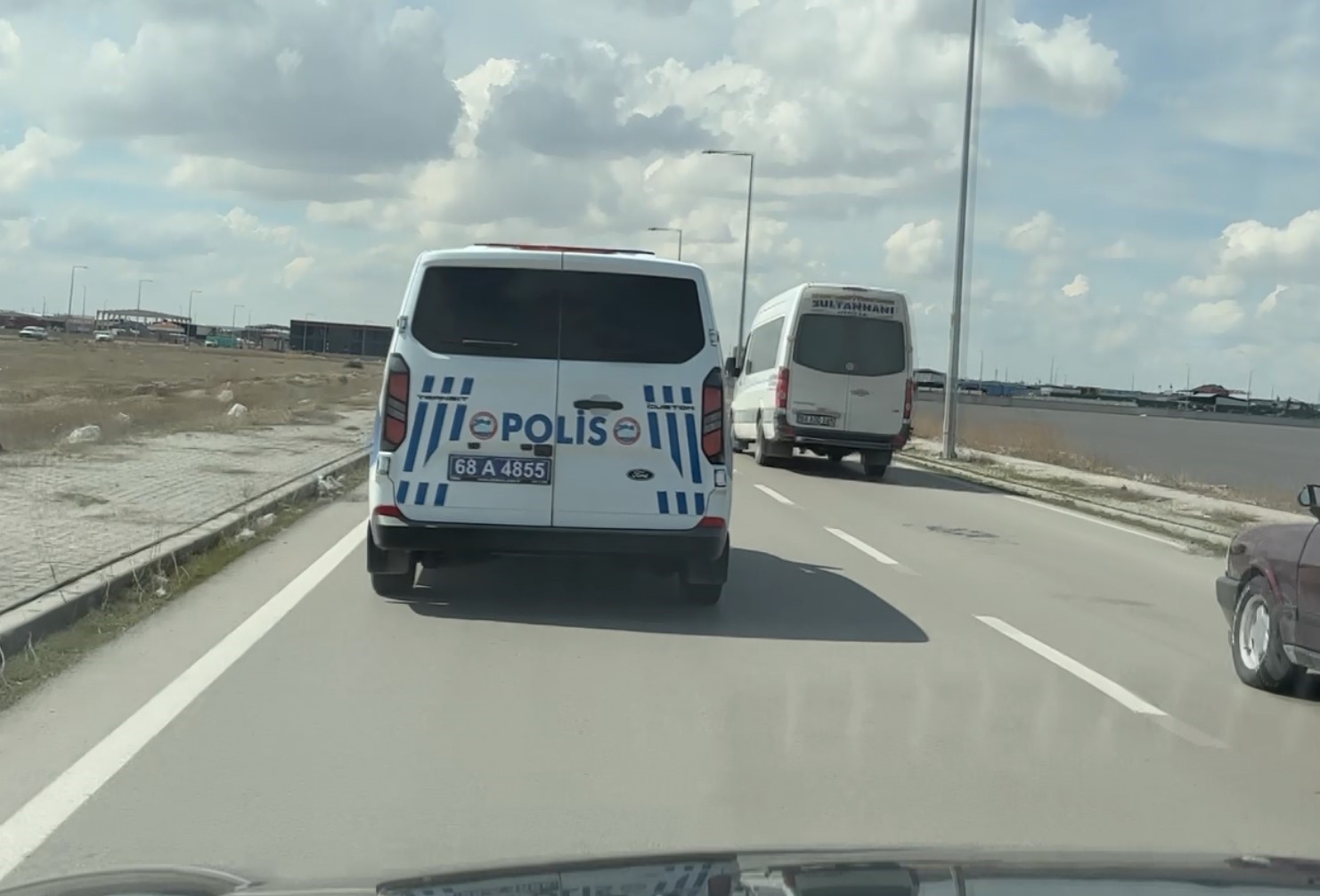 Aksaray’da nefes kesen şüpheli polis kovalamacası kamerada: 3 gözaltı 5 aksarayda nefes kesen supheli polis kovalamacasi kamerada 3 gozalti 1 mvS8RglU
