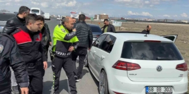 aksarayda-nefes-kesen-supheli-polis-kovalamacasi-kamerada-3-gozalti-tJQiuiYy.jpg