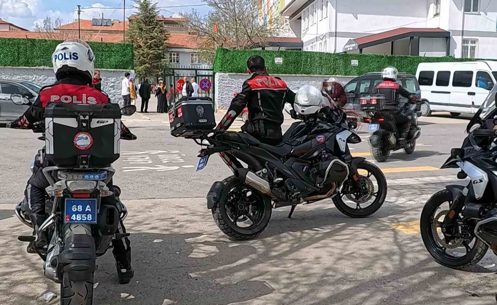 aksarayda okullar polisin gozetiminde 3 6Rfpj2Ok