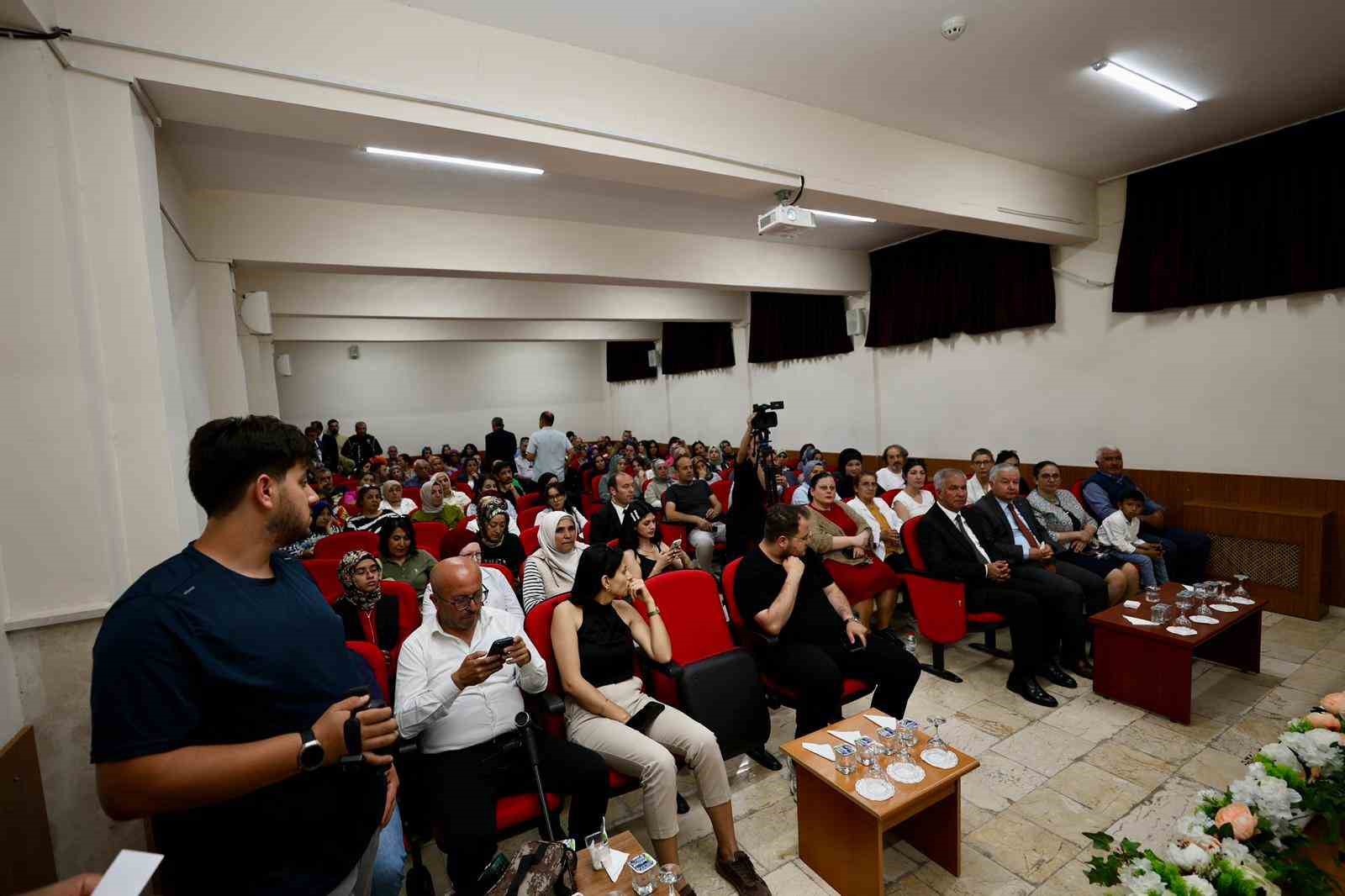 aksarayda okullarda velilere narkotik farkindalik egitimi veriliyor 4 WikhJmXH