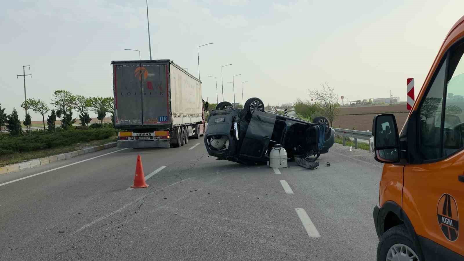 aksarayda otomobil ile hafif ticari arac carpisti 2 yarali 2 irdWAsGg