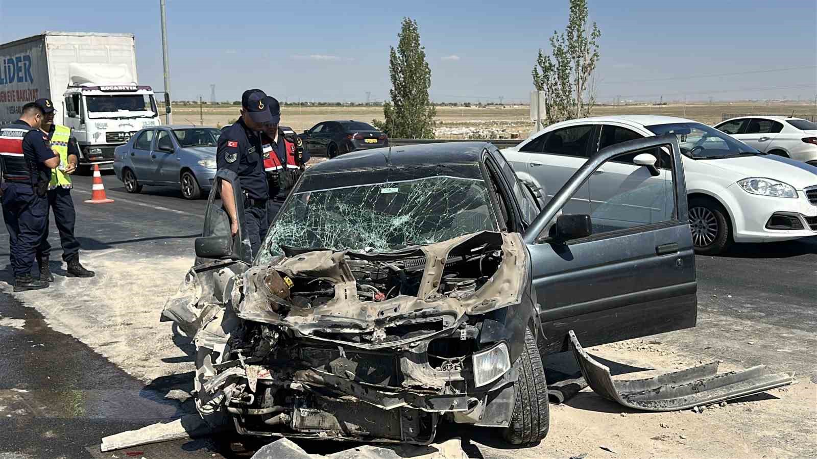 Aksaray’da otomobil vince arkadan çarptı: 3 yaralı 4 aksarayda otomobil vince arkadan carpti 3 yarali 0 EyAaXnjE
