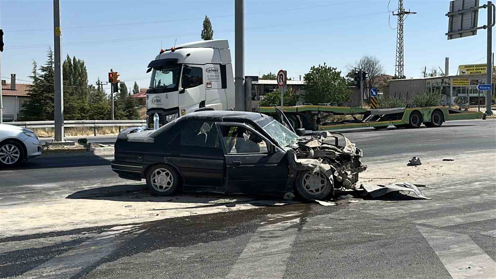 Aksaray’da otomobil vince arkadan çarptı: 3 yaralı 6 aksarayda otomobil vince arkadan carpti 3 yarali 2 tyA9yvlA