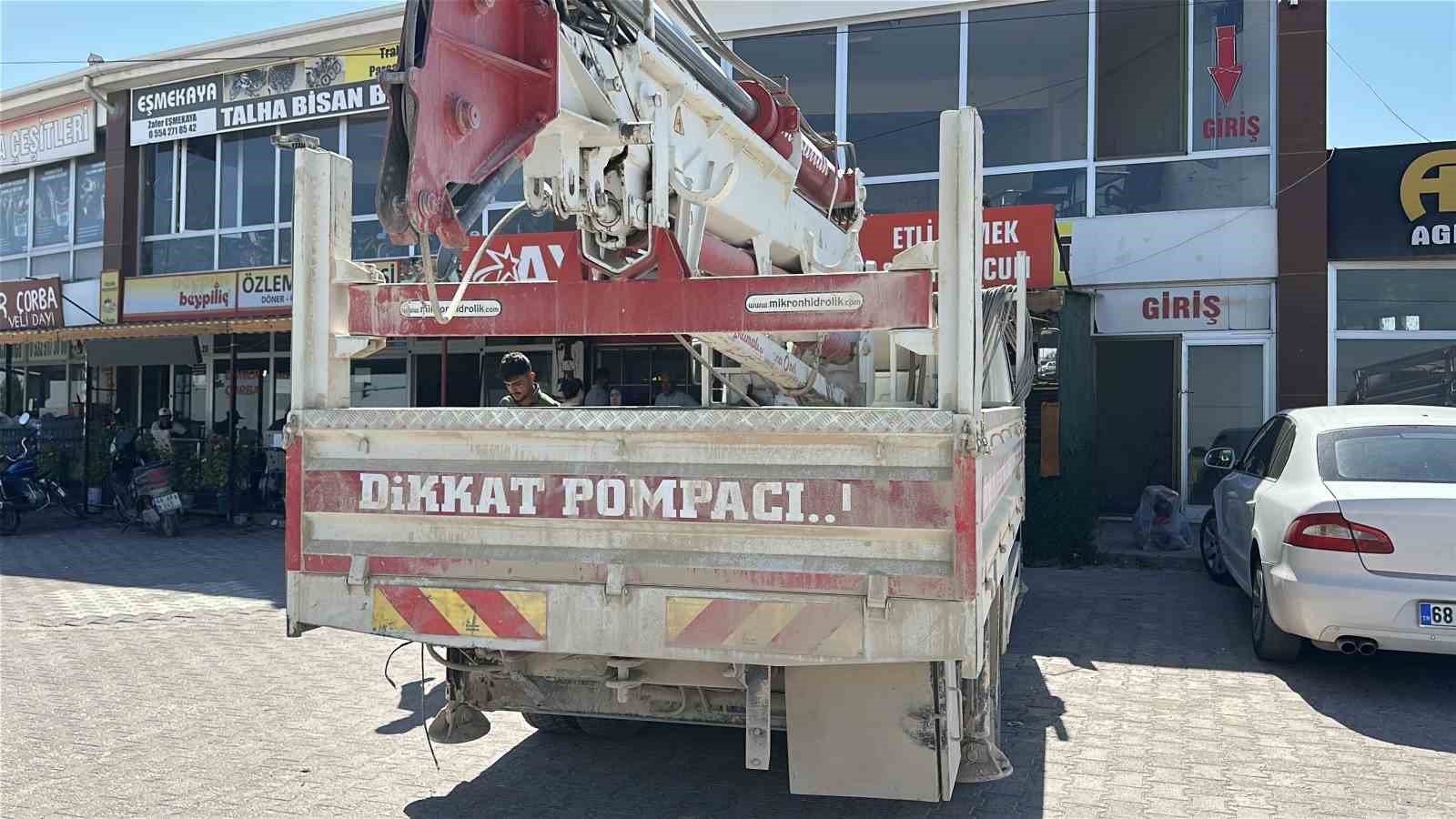 Aksaray’da otomobil vince arkadan çarptı: 3 yaralı 7 aksarayda otomobil vince arkadan carpti 3 yarali 3 tLws2B9Q