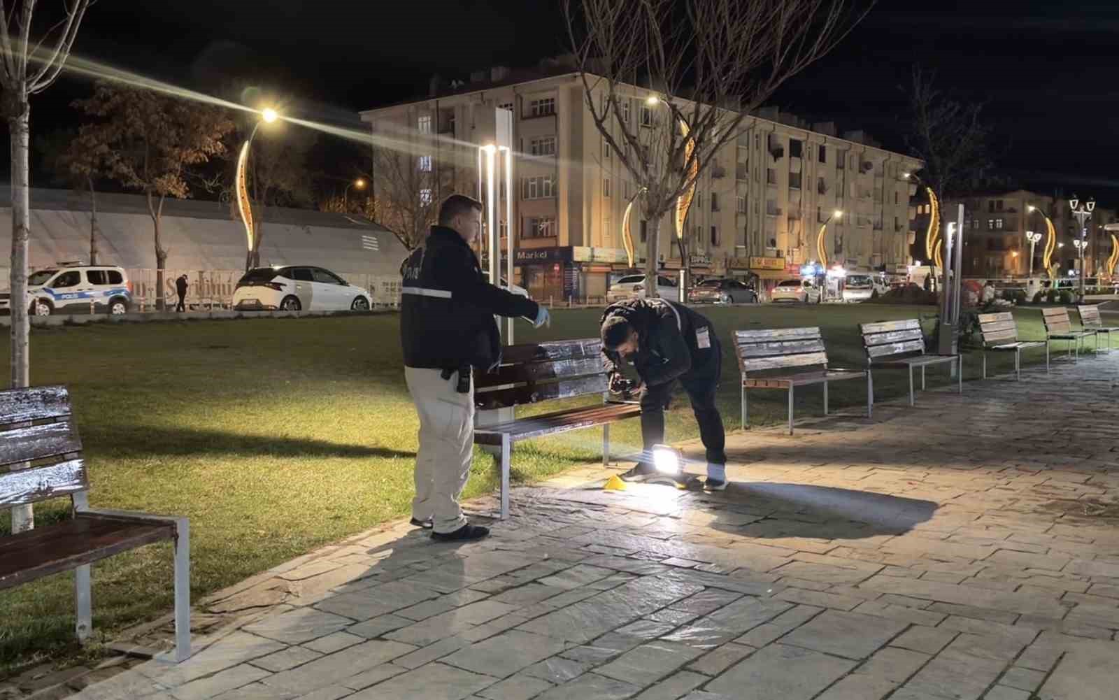 Aksaray’da parkta bıçaklanan çocuk ağır yaralandı 6 aksarayda parkta bicaklanan cocuk agir yaralandi 2 TVGQF2Lh
