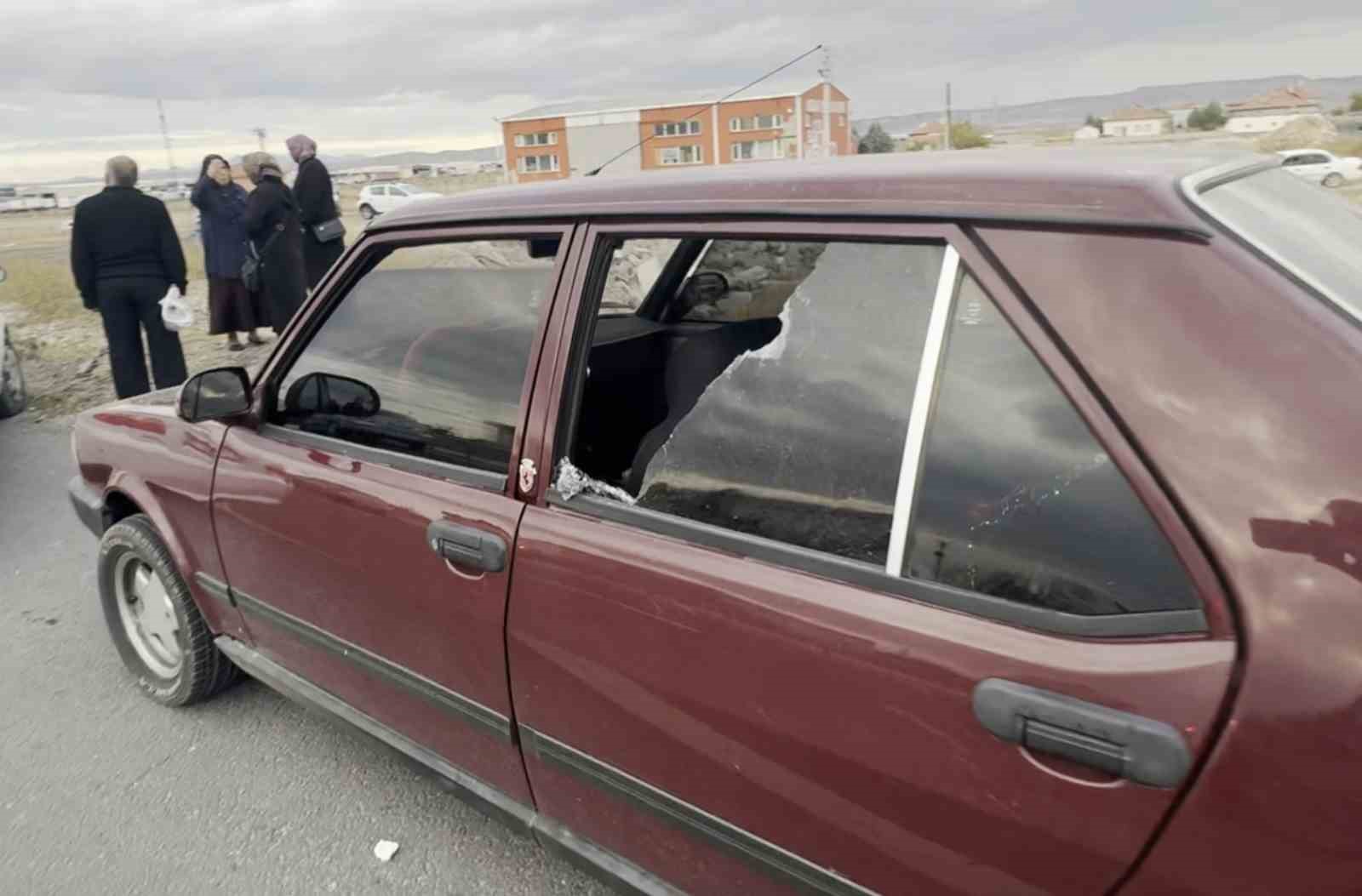 aksarayda polis cenazesi sirasinda konvoya saldiri 4 yarali 3