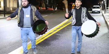 aksarayda-ramazan-davulculari-hafif-kar-yagisi-altinda-sahur-mesaisine-basladi-1g4fzXpQ.jpg
