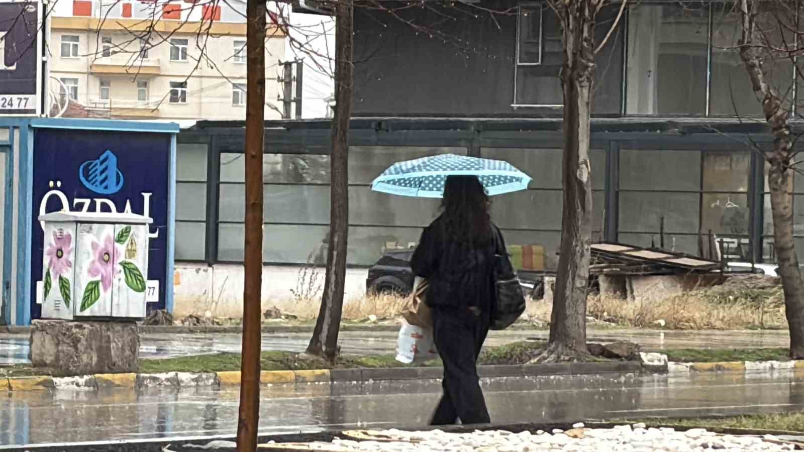 aksarayda ruzgar ve siddetli yagmur etkili oluyor 1
