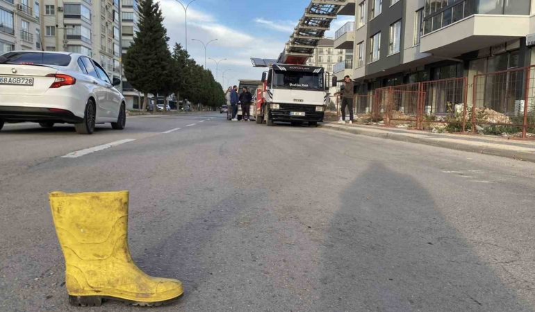 aksarayda-sari-cizmeli-yol-guvenligi-sRgN3B4Z.jpg