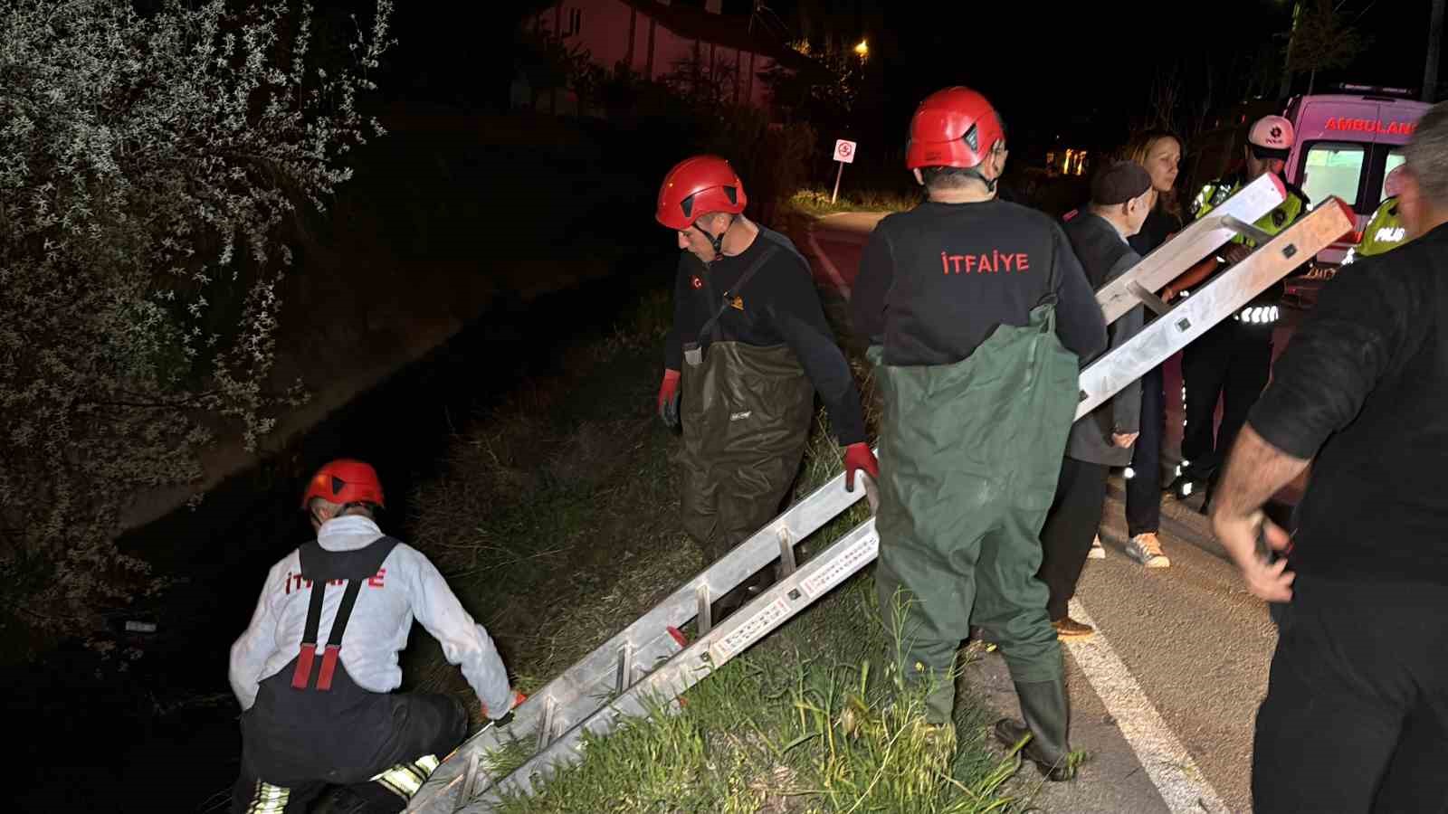 aksarayda sulama kanalina dusen arac ekipleri alarma gecirdi 9 9sqqm81p