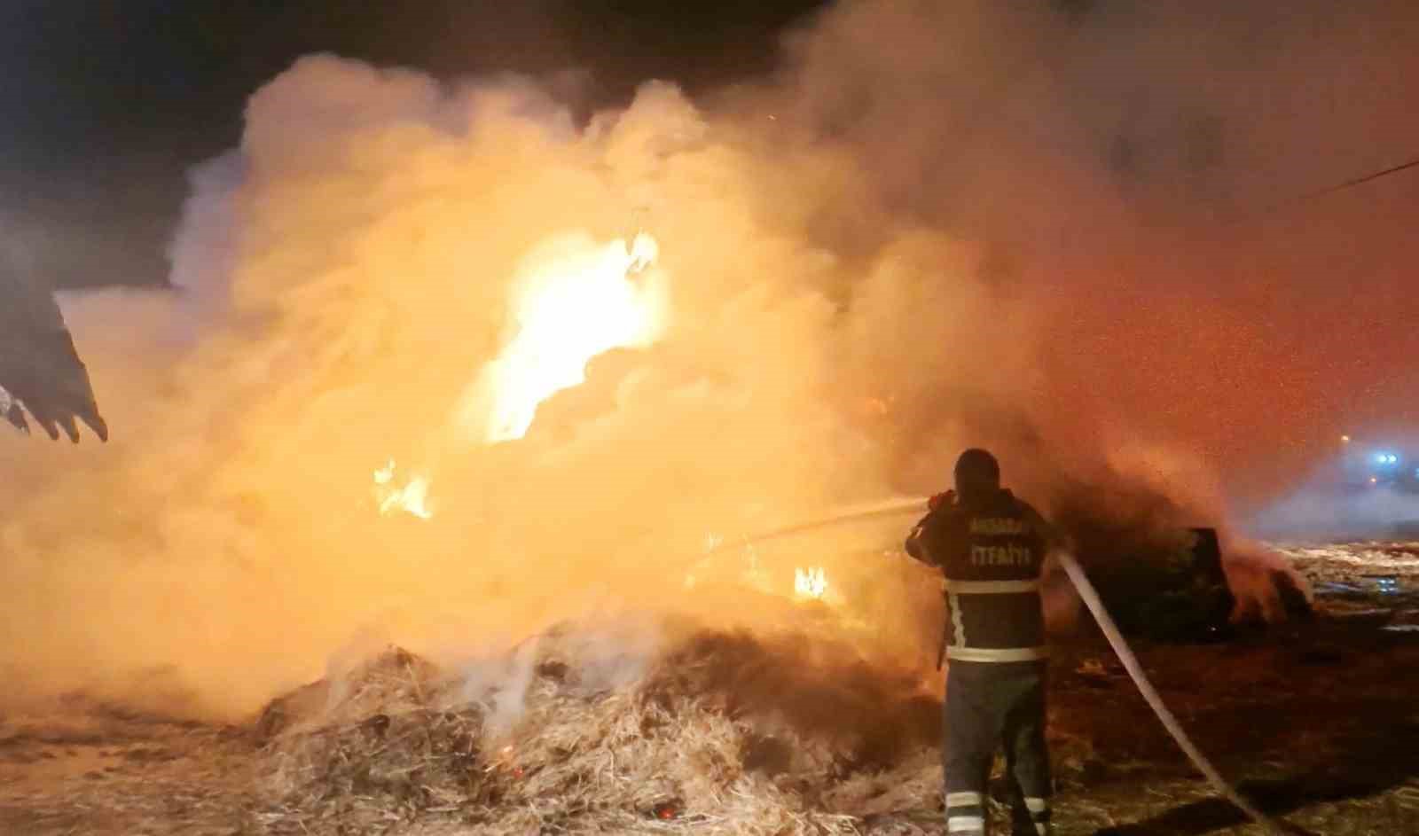aksarayda tonlarca saman balyasi alev alev yandi o anlar dron kamerasinda 10 gA7QdWXW