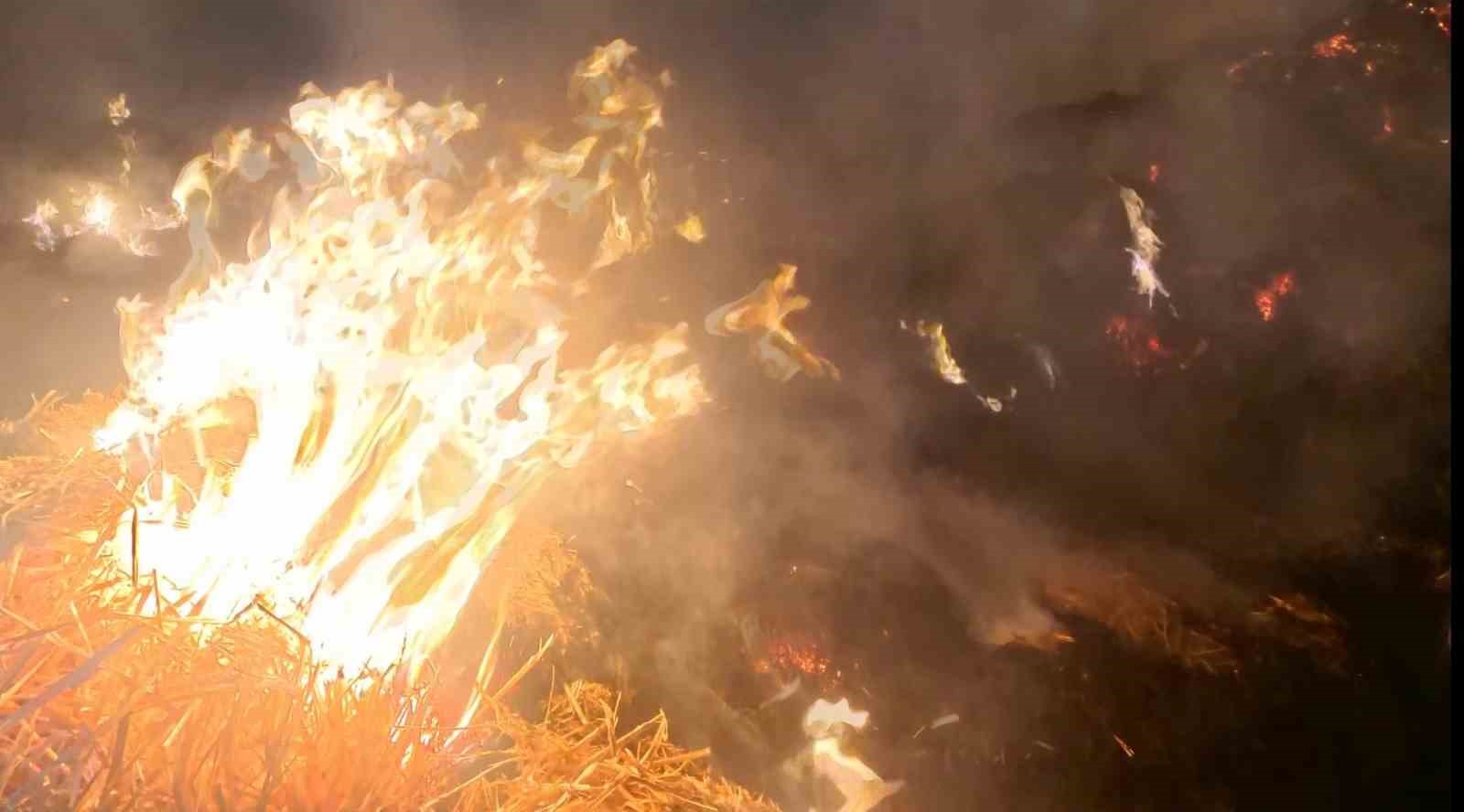 aksarayda tonlarca saman balyasi alev alev yandi o anlar dron kamerasinda 7 9n8A1fb5