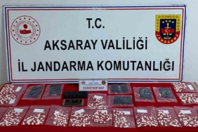 Kırmızı ışık ihlali yapan otomobil kamyonetle çarpıştı 1 thumbnail
