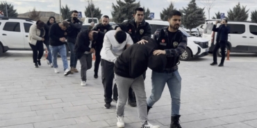 aksarayda-uyusturucu-operasyonu-8-gozalti-3fFawxbd.jpg