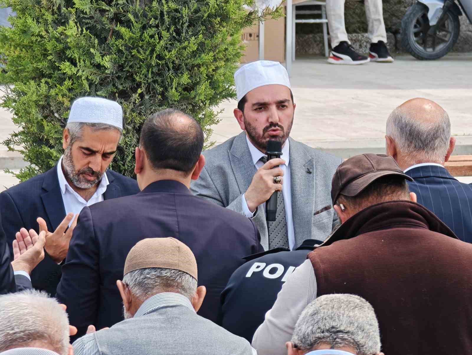 aksarayda yogun yagis nedeniyle sukur duasi yapildi 4 SMhAKVTI