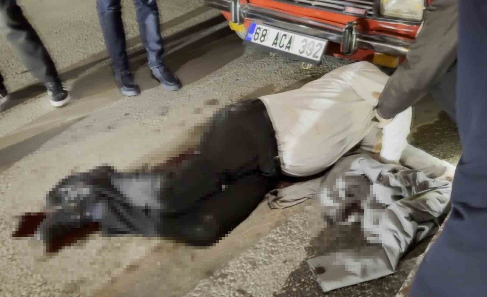 aksarayda yol ortasinda palali saldiri 1 agir yarali 1 AQ2UlIpz